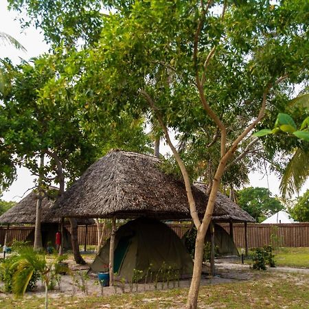 Butiama Marine Camp Hotel Utende ภายนอก รูปภาพ