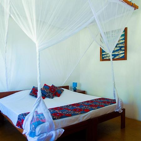 Butiama Marine Camp Hotel Utende ภายนอก รูปภาพ