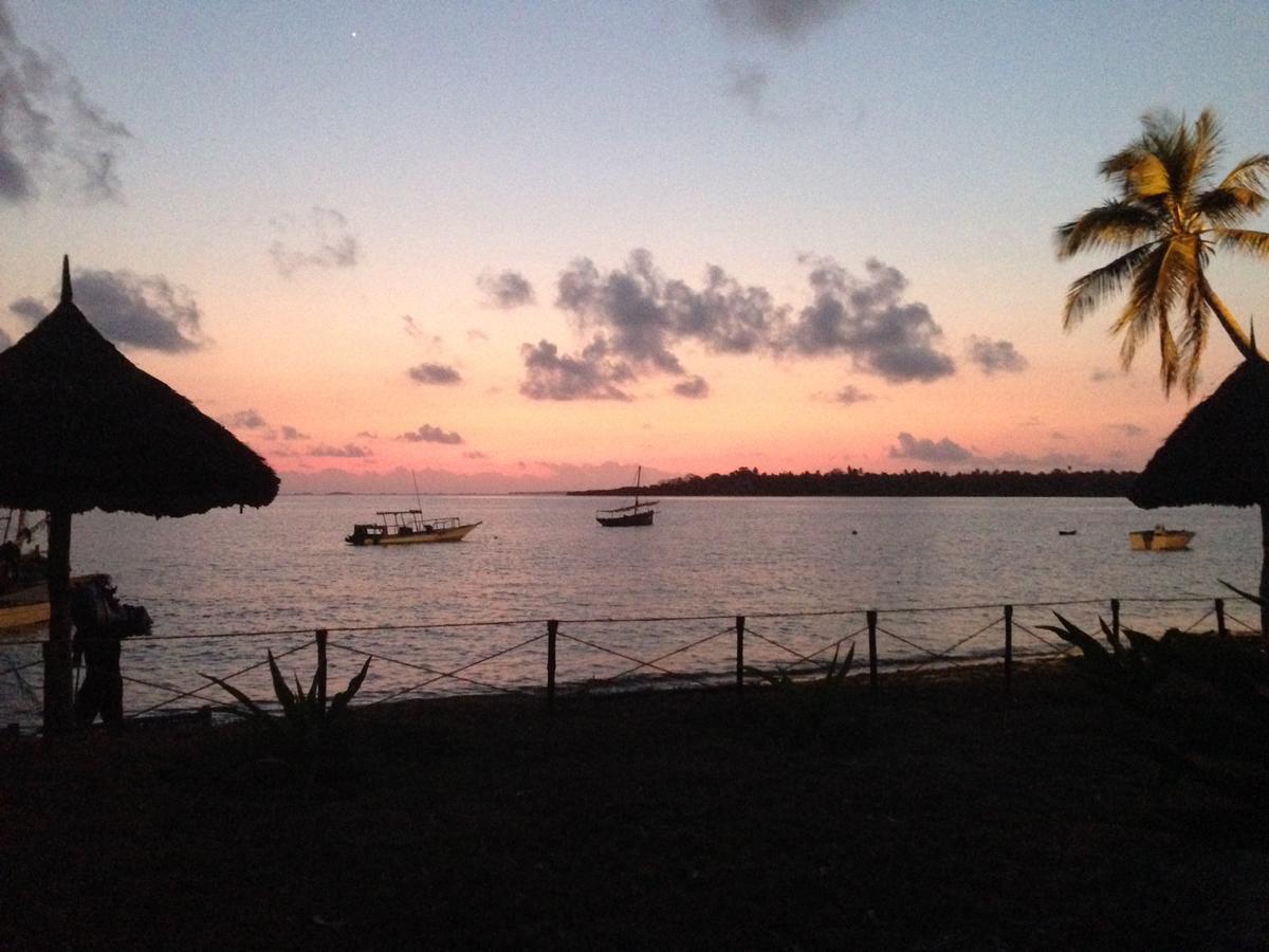 Butiama Marine Camp Hotel Utende ภายนอก รูปภาพ